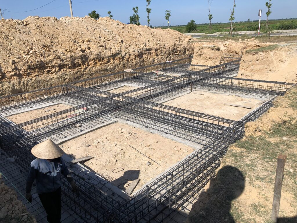 Thi công thô là quá trình giúp hình thành nên kết cấu cơ bản của một tòa nhà Thi công thô là quá trình giúp hình thành nên kết cấu cơ bản của một tòa nhà